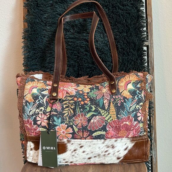 Myra Trozen Small & Crossbody Bag NWT - Picture 1 of 10